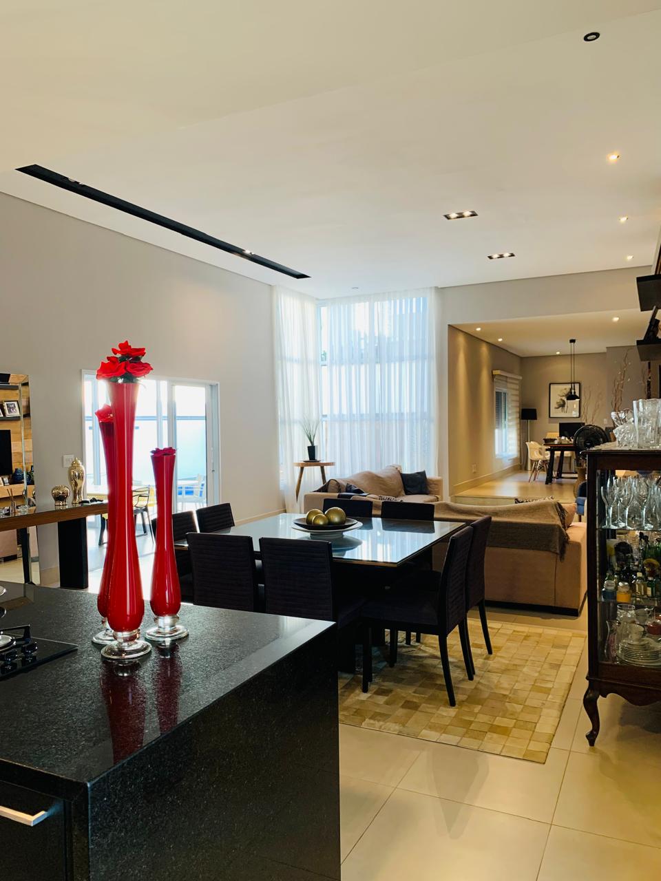Casa Térrea à Venda com 269m², no Condomínio Flora Ville, Boituva/SP