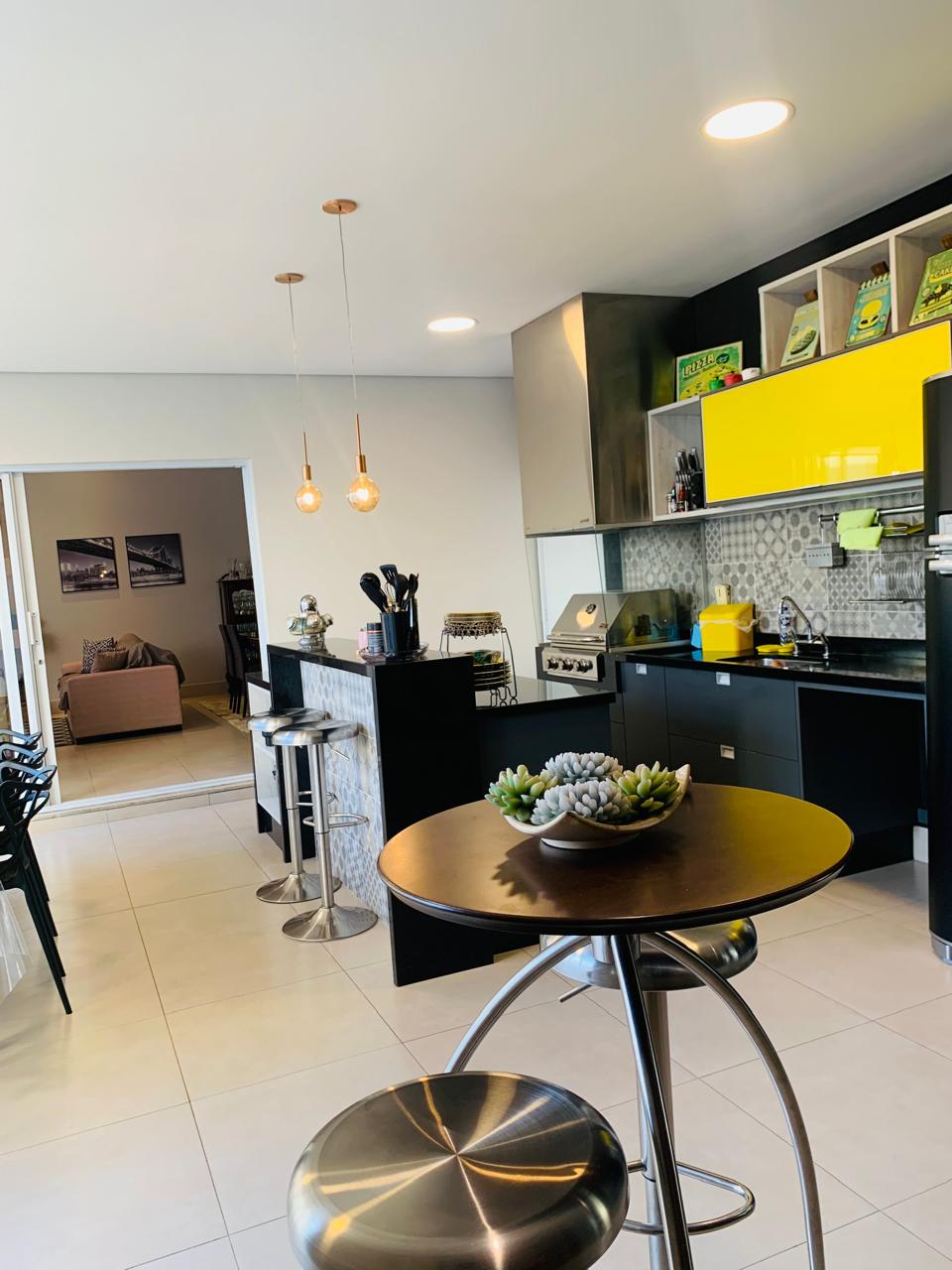 Casa Térrea à Venda com 269m², no Condomínio Flora Ville, Boituva/SP