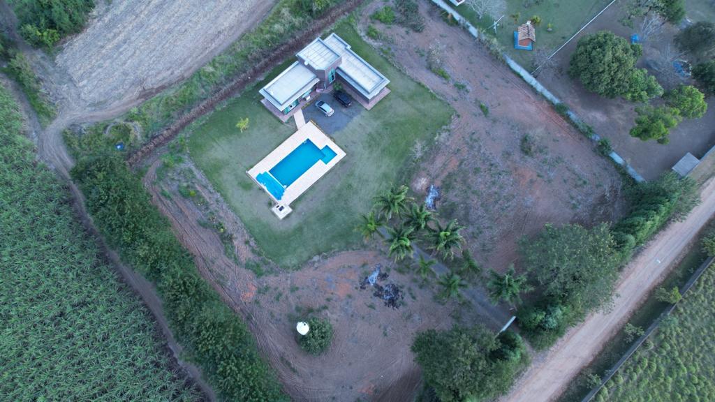 Chácara a Venda com 160m², 03 dormitórios, sendo 02 suítes - Bairro Boituville, Boituva/SP