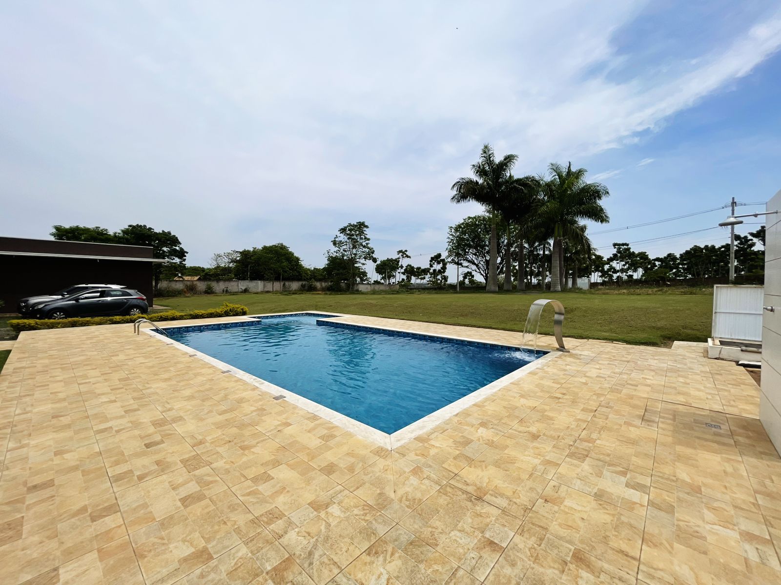 Chácara a Venda com 160m², 03 dormitórios, sendo 02 suítes - Bairro Boituville, Boituva/SP