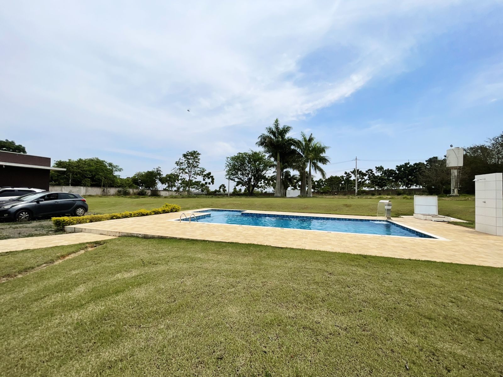 Chácara a Venda com 160m², 03 dormitórios, sendo 02 suítes - Bairro Boituville, Boituva/SP