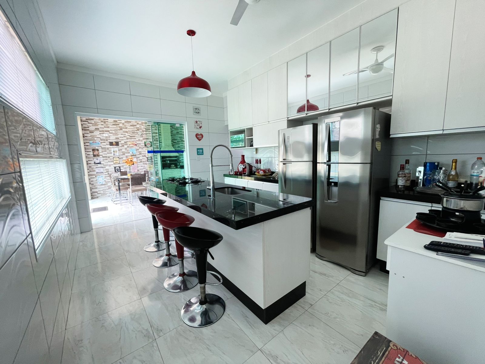 Chácara a Venda com 160m², 03 dormitórios, sendo 02 suítes - Bairro Boituville, Boituva/SP