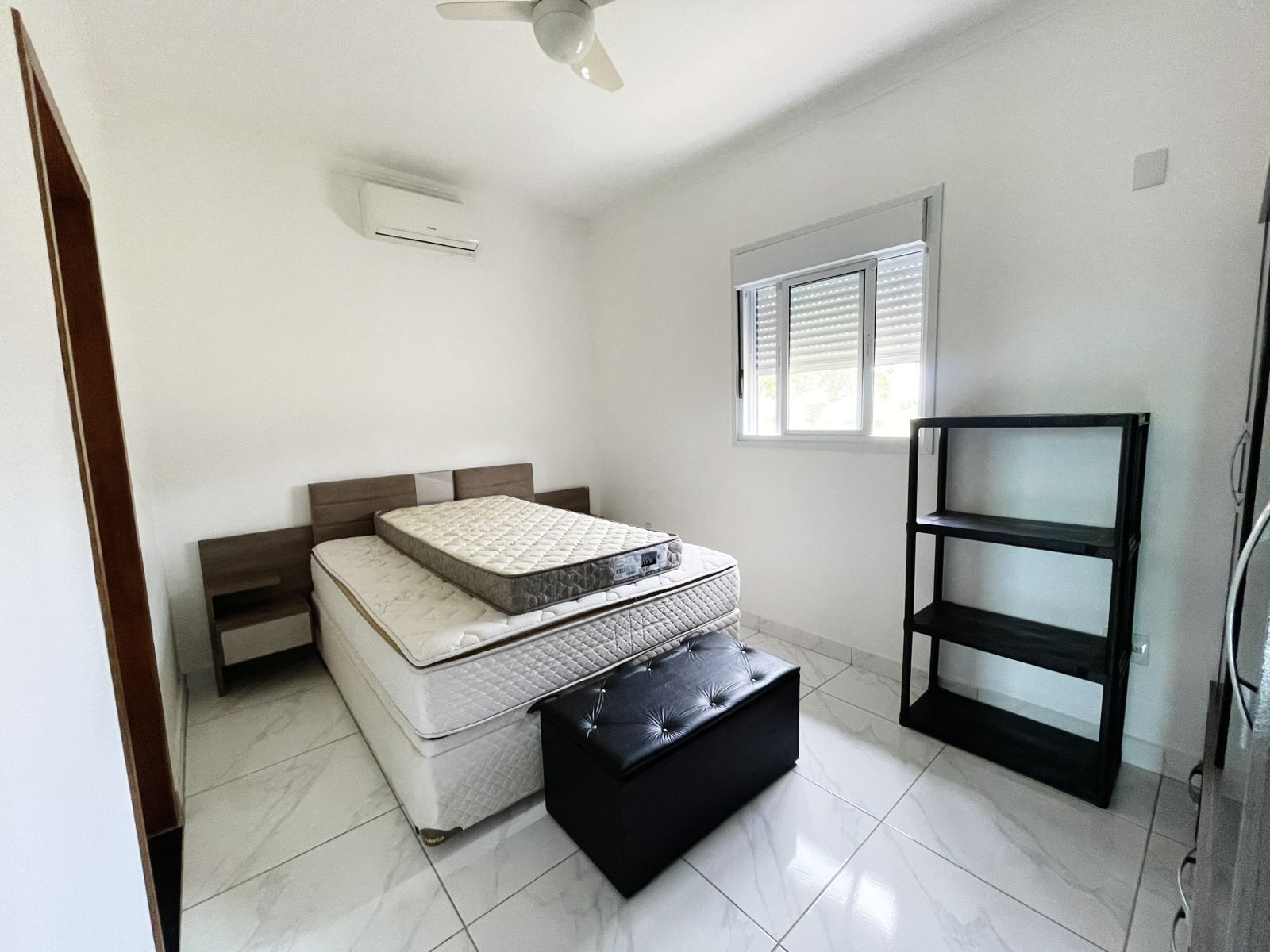 Chácara a Venda com 160m², 03 dormitórios, sendo 02 suítes - Bairro Boituville, Boituva/SP