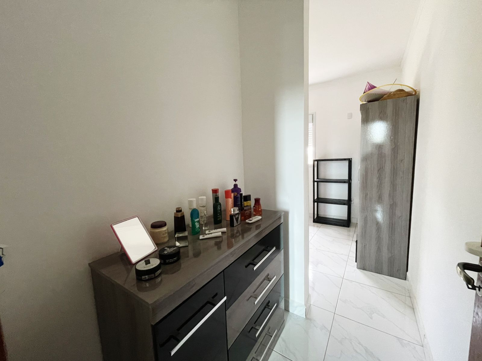 Chácara a Venda com 160m², 03 dormitórios, sendo 02 suítes - Bairro Boituville, Boituva/SP