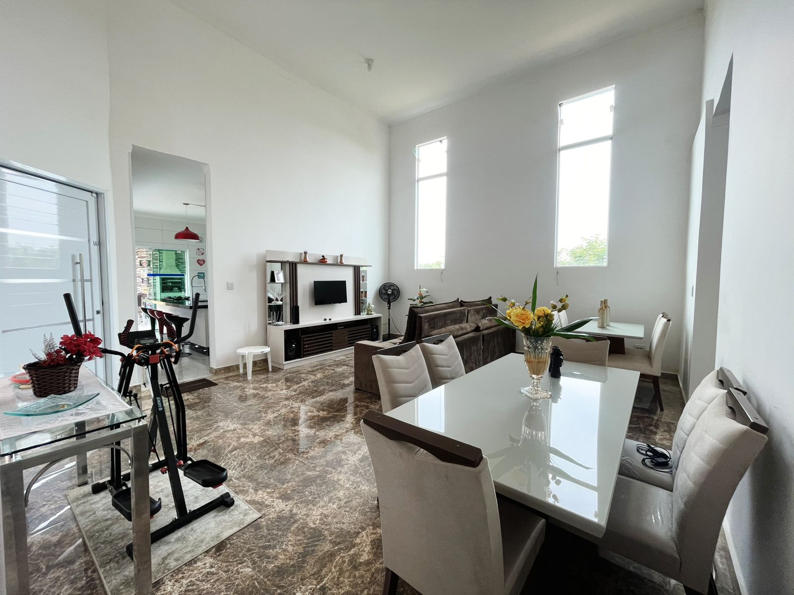 Chácara a Venda com 160m², 03 dormitórios, sendo 02 suítes - Bairro Boituville, Boituva/SP