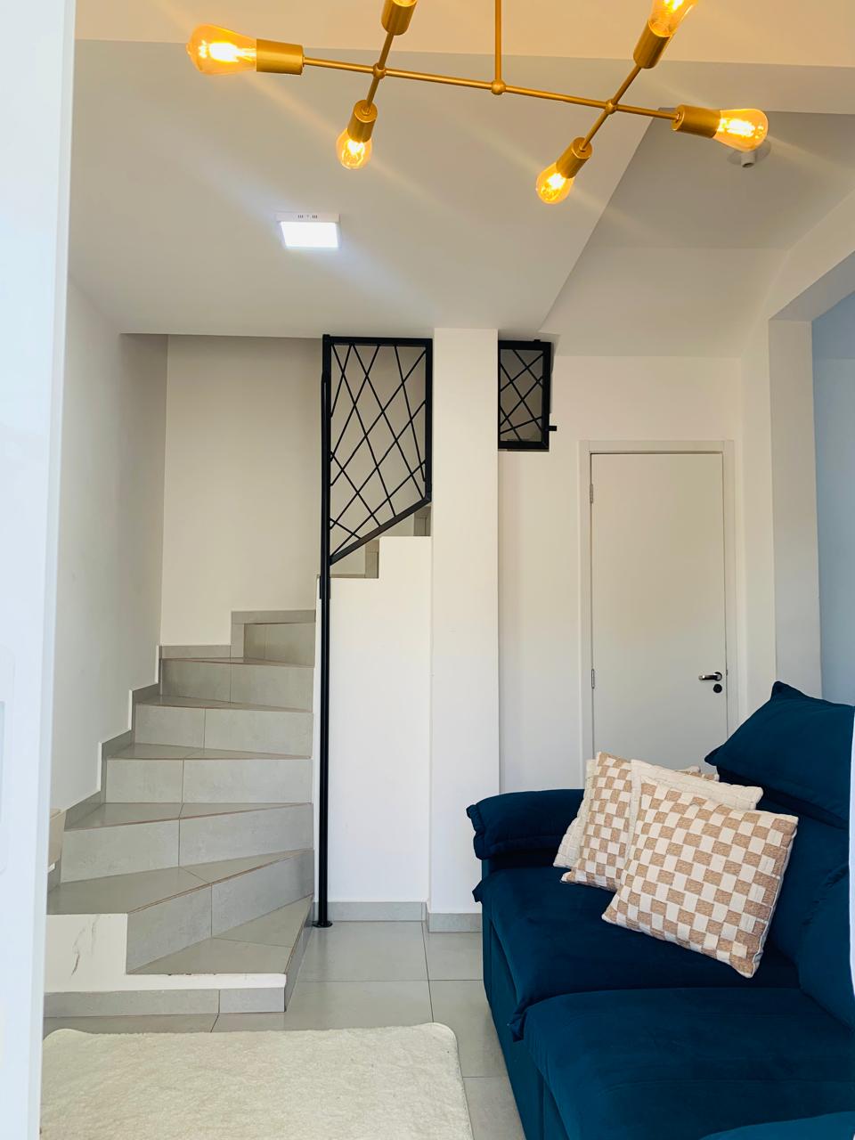 Sobrado à Venda com 60m², 02 dormitórios - Bairro Vitiello, Boituva/SP