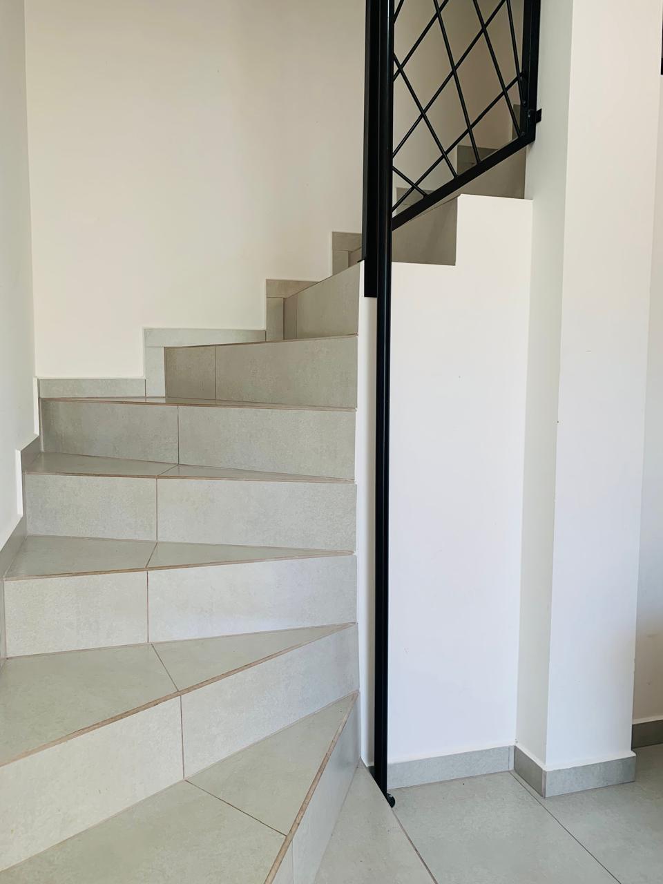 Sobrado à Venda com 60m², 02 dormitórios - Bairro Vitiello, Boituva/SP
