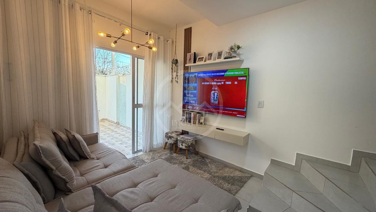 Sobrado à Venda com 60m², 02 dormitórios - Bairro Vitiello, Boituva/SP