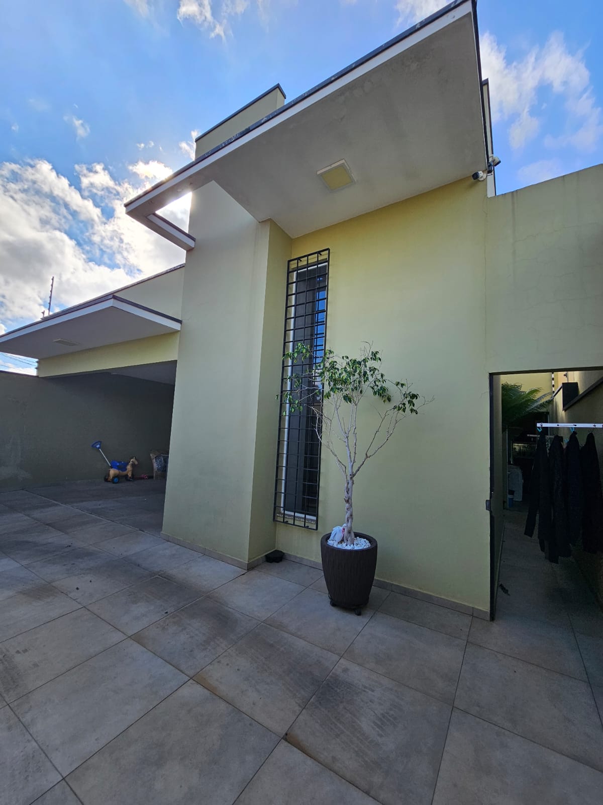 Casa à Venda  com 3 Quartos, sendo 02 Suítes no Bairro Portal Ville Primavera, em Boituva