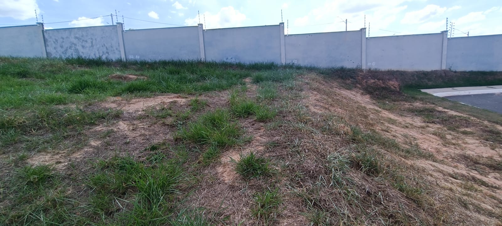 Terreno à venda no Condomínio Reserva dos Ipês, Boituva, 243 m²