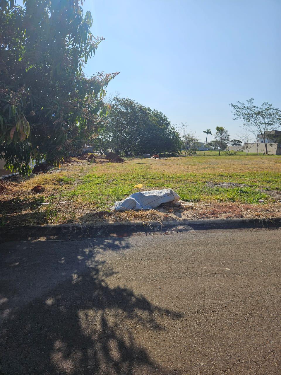 Terreno à Venda no Condomínio Solaris – 477m² por R$ 280.000