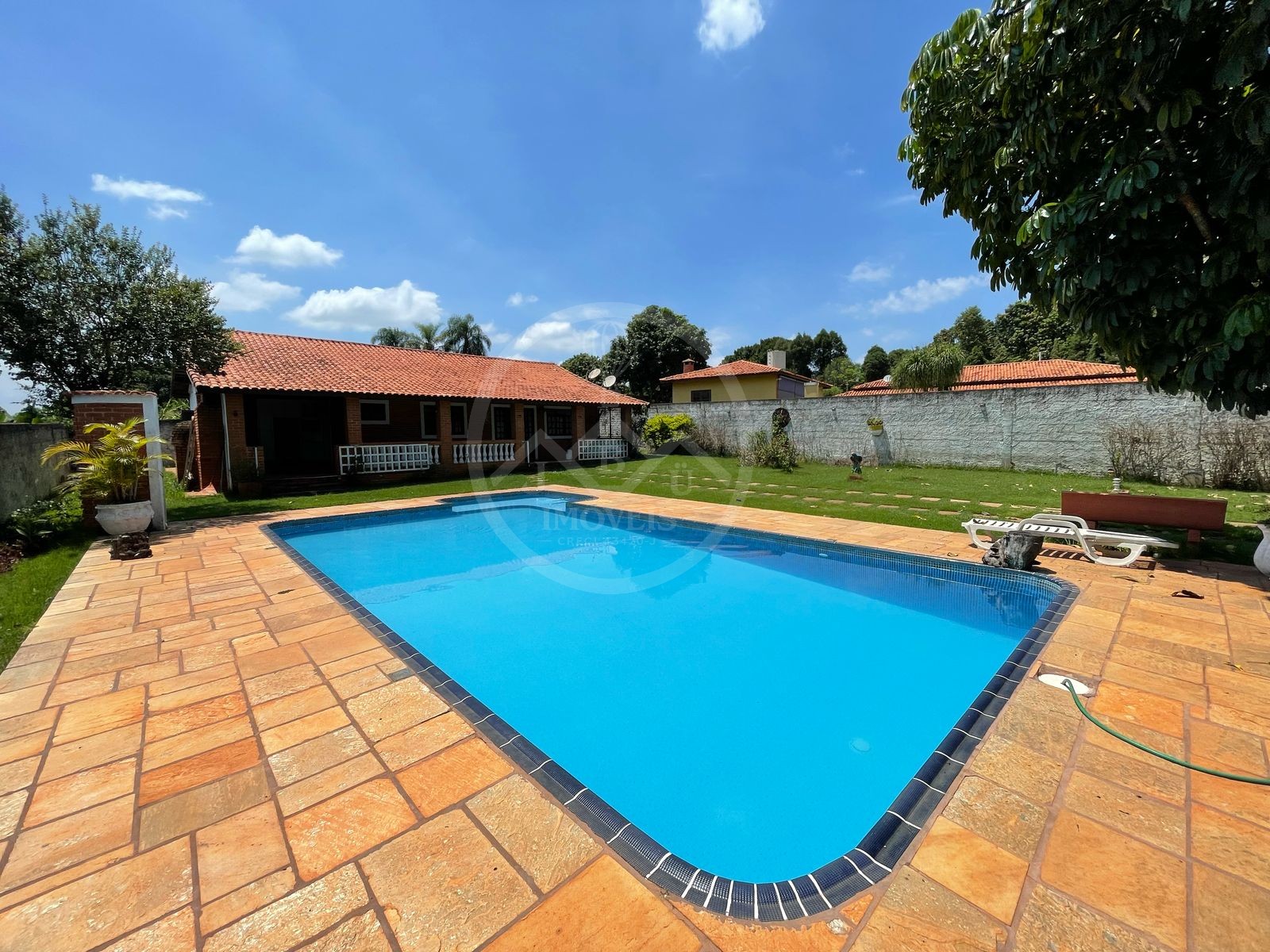 Chácara com 3 dormitórios, 212m² por R$ 560.000 – Água Branca – Boituva/SP