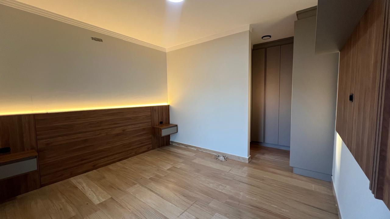 Casa com 3 suítes à venda, 220m² por R$ 1.700.000 - Condomínio Portal Ville Jardim Europa - Boituva/SP