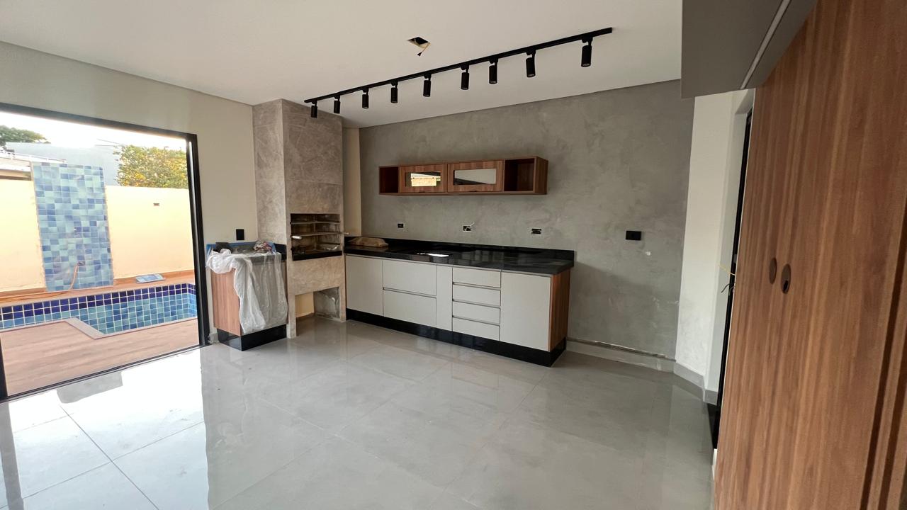Casa com 3 suítes à venda, 220m² por R$ 1.700.000 - Condomínio Portal Ville Jardim Europa - Boituva/SP