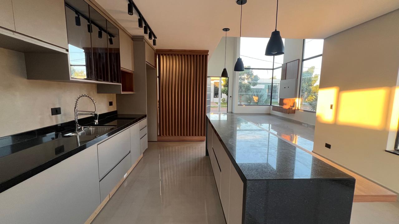 Casa com 3 suítes à venda, 220m² por R$ 1.700.000 - Condomínio Portal Ville Jardim Europa - Boituva/SP