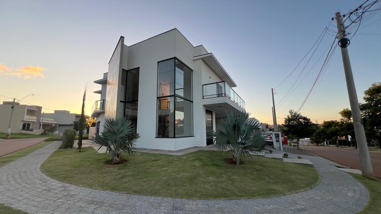 Casa com 3 suítes à venda, 220m² por R$ 1.700.000 - Condomínio Portal Ville Jardim Europa - Boituva/SP