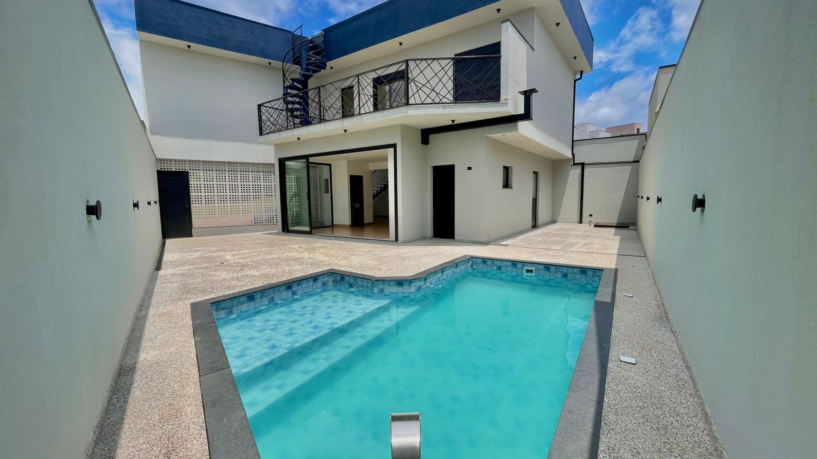 Casa de alto padrão com 3 dormitórios à venda, 220m² por R$ 1.400.000 - Condomínio Jardim Europa - Boituva/SP