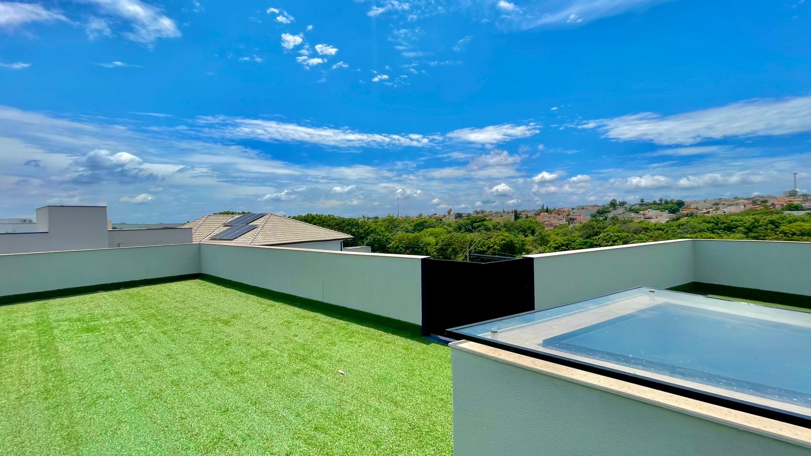 Casa de alto padrão com 3 dormitórios à venda, 220m² por R$ 1.400.000 - Condomínio Jardim Europa - Boituva/SP