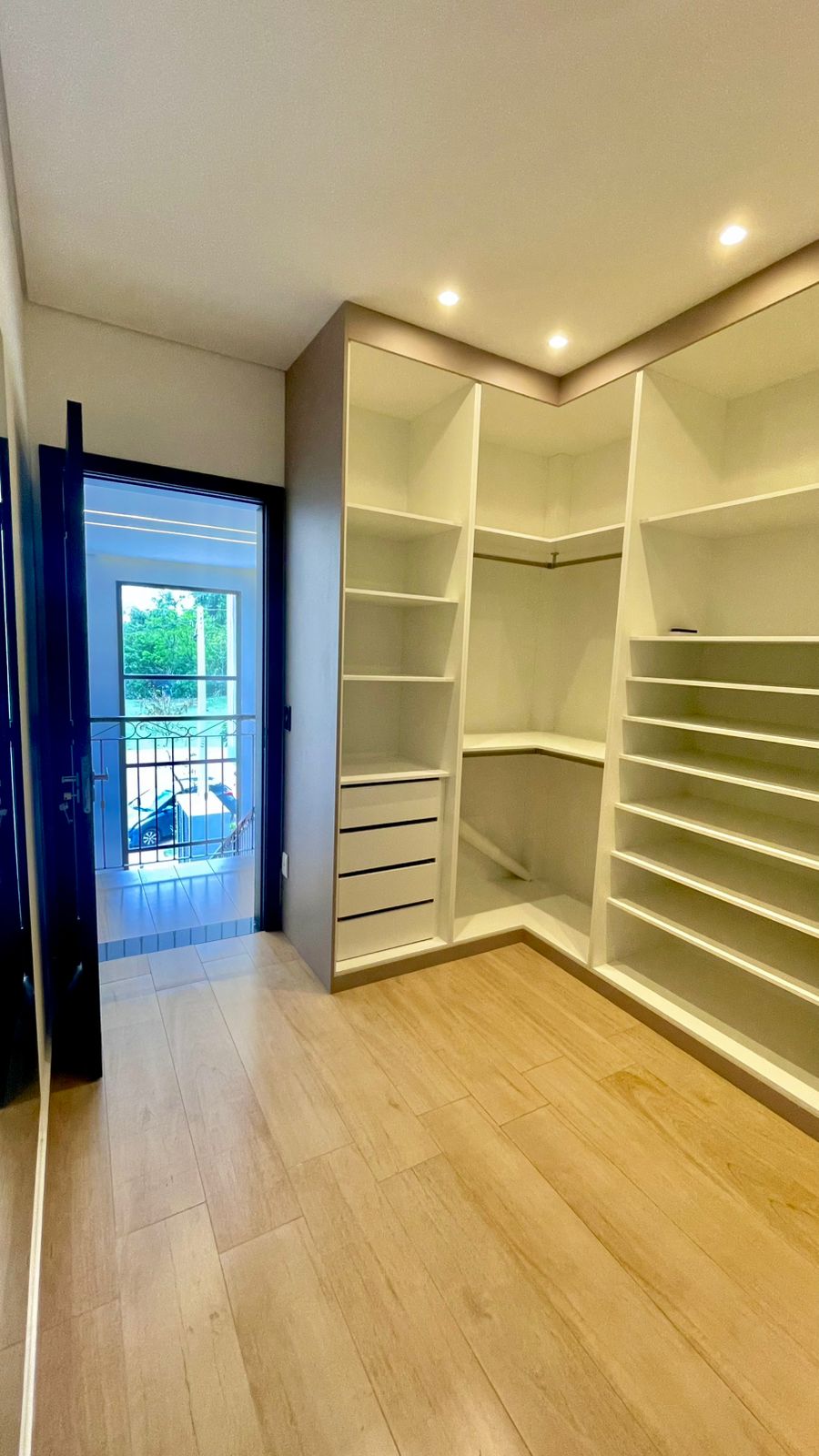 Casa de alto padrão com 3 dormitórios à venda, 220m² por R$ 1.400.000 - Condomínio Jardim Europa - Boituva/SP