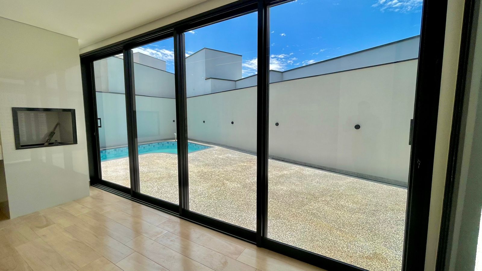 Casa de alto padrão com 3 dormitórios à venda, 220m² por R$ 1.400.000 - Condomínio Jardim Europa - Boituva/SP