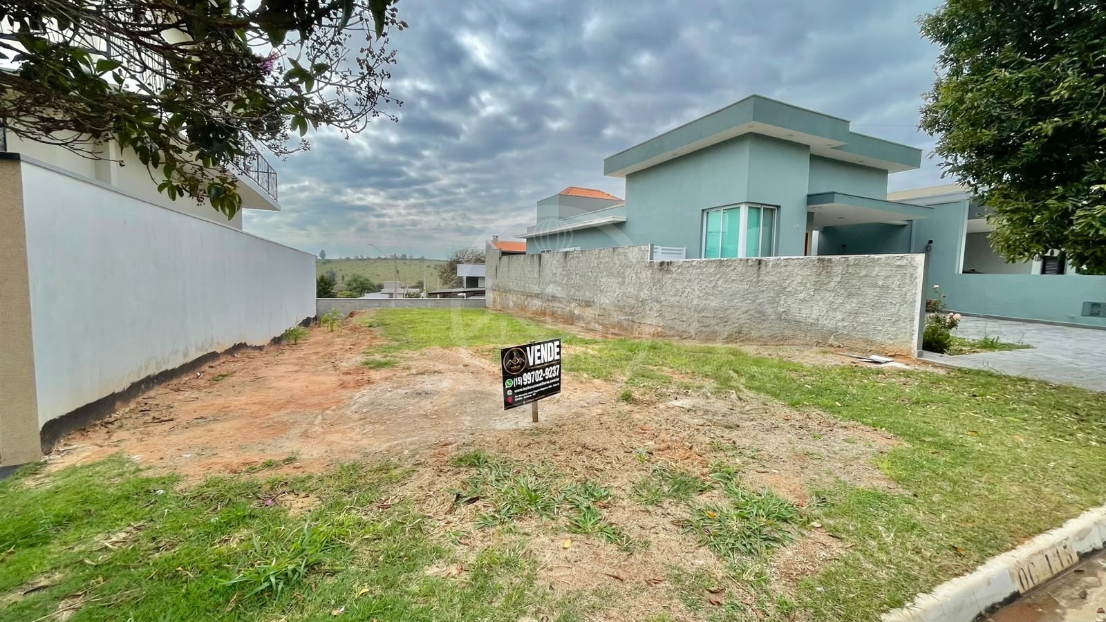 Terreno à venda, 250m² por R$ 240.000 - Condomínio Tropicália Garden - Boituva/SP