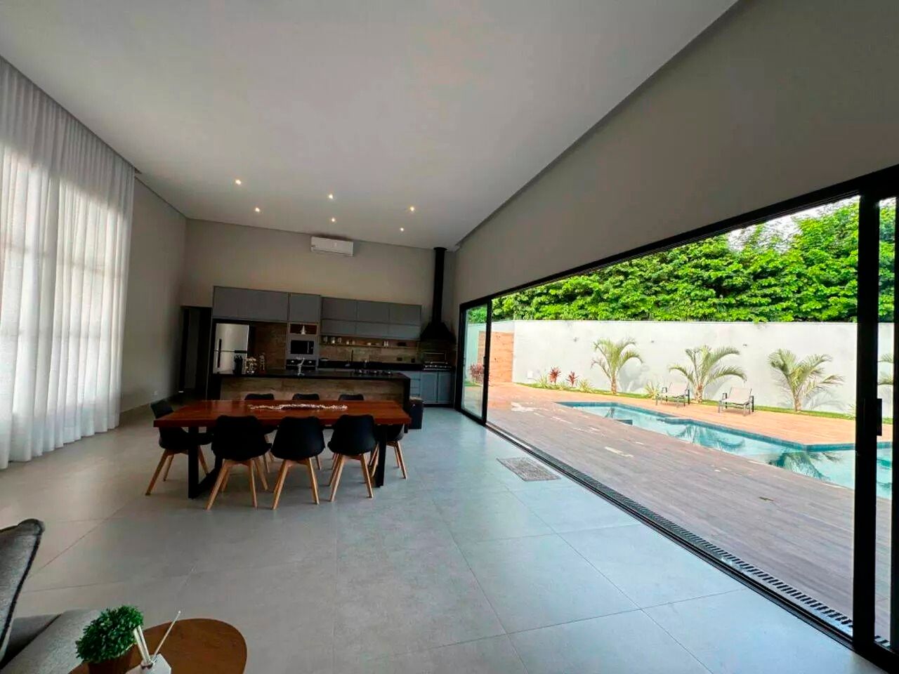 Casa de alto padrão com 4 suítes à venda, 360m² por R$ 1.785.000 - Condomínio Residencial São José - Boituva/SP