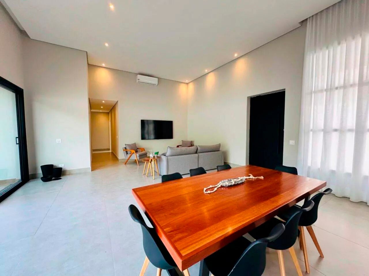Casa de alto padrão com 4 suítes à venda, 360m² por R$ 1.785.000 - Condomínio Residencial São José - Boituva/SP