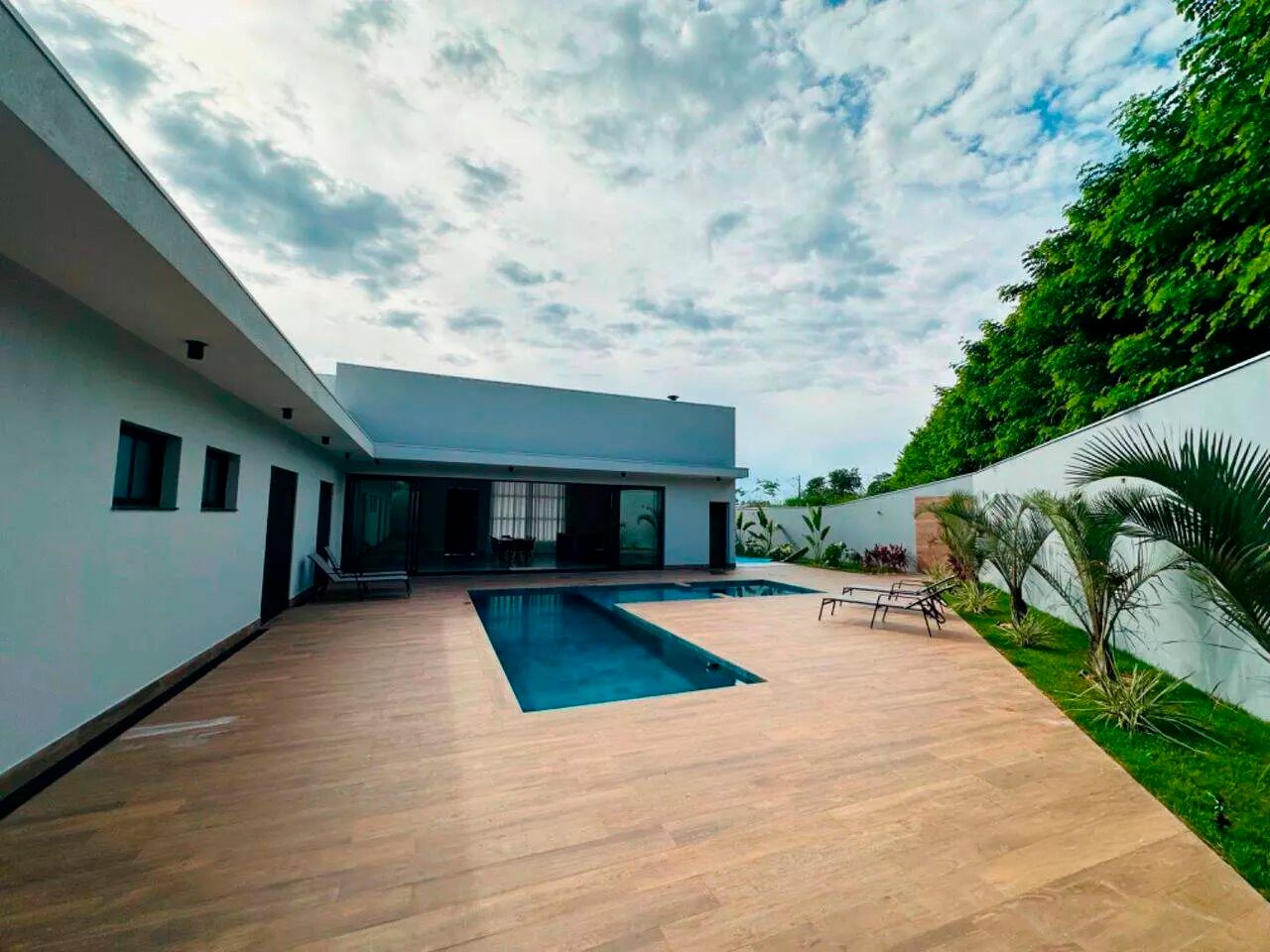 Casa de alto padrão com 4 suítes à venda, 360m² por R$ 1.785.000 - Condomínio Residencial São José - Boituva/SP