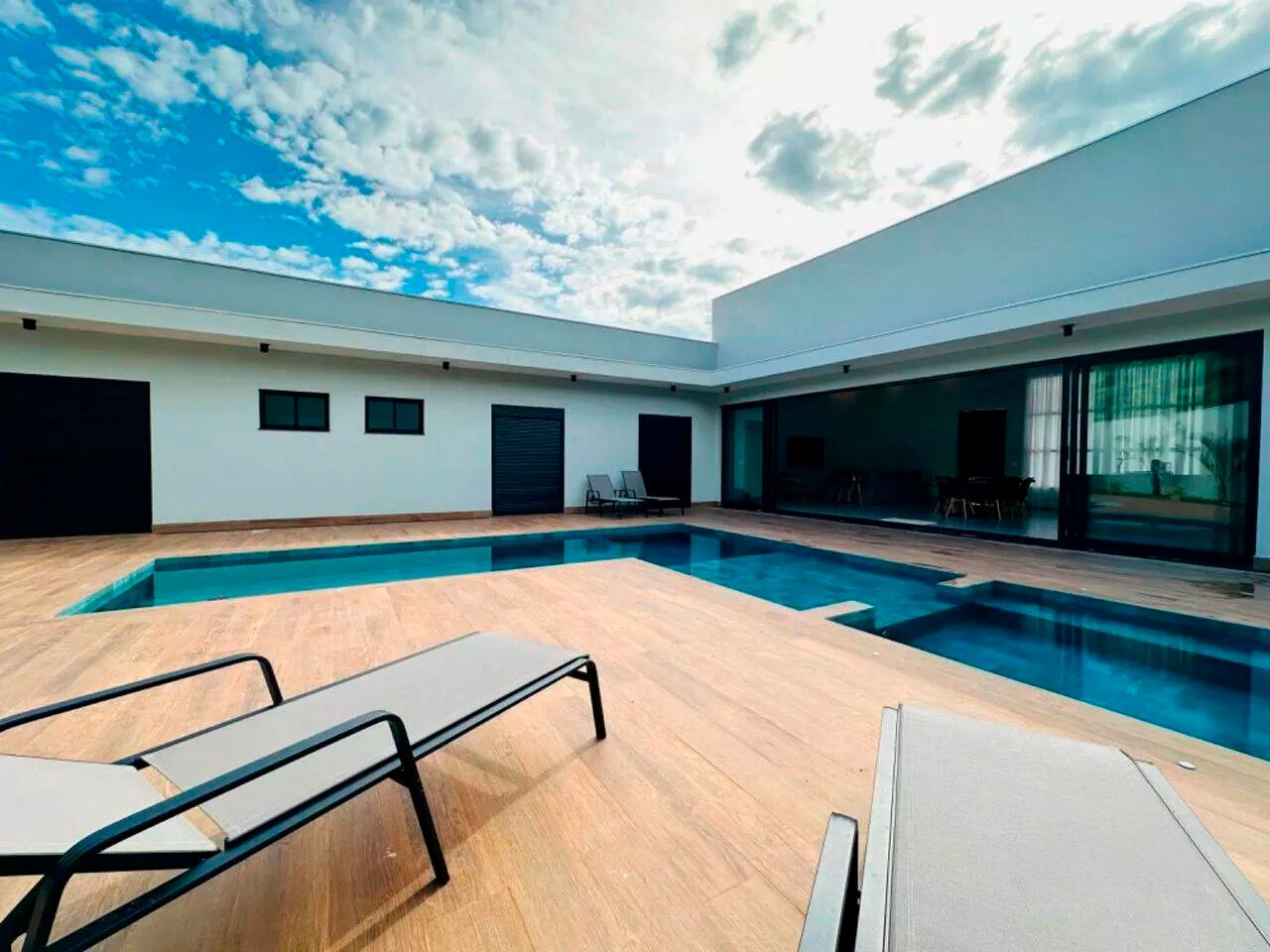Casa de alto padrão com 4 suítes à venda, 360m² por R$ 1.785.000 - Condomínio Residencial São José - Boituva/SP