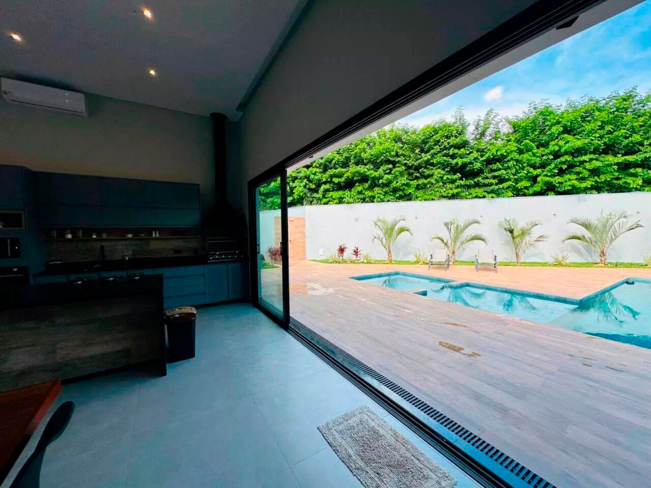 Casa de alto padrão com 4 suítes à venda, 360m² por R$ 1.785.000 - Condomínio Residencial São José - Boituva/SP