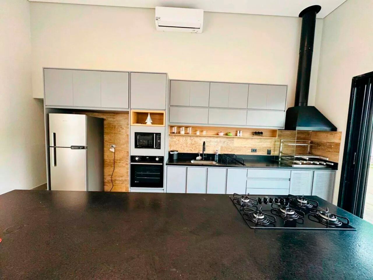 Casa de alto padrão com 4 suítes à venda, 360m² por R$ 1.785.000 - Condomínio Residencial São José - Boituva/SP