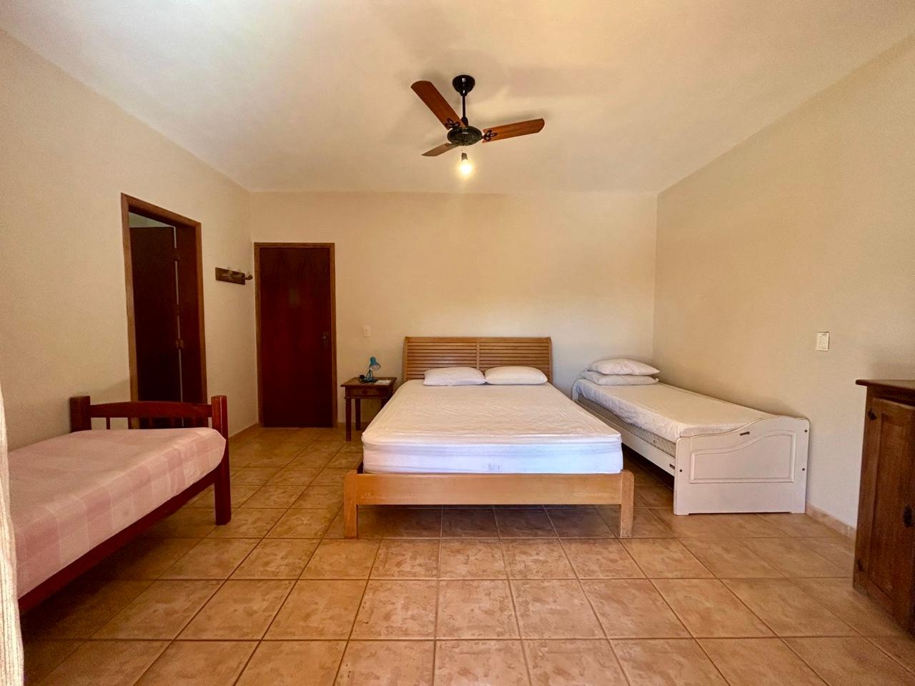 Chácara com 5 dormitórios (3 suítes) à venda, 360m² por R$ 1.200.000 - Boituva/SP