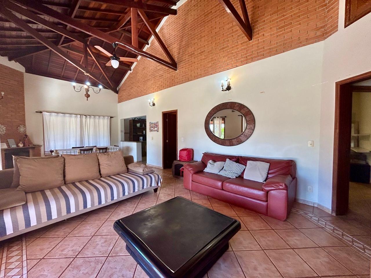Chácara com 5 dormitórios (3 suítes) à venda, 360m² por R$ 1.200.000 - Boituva/SP