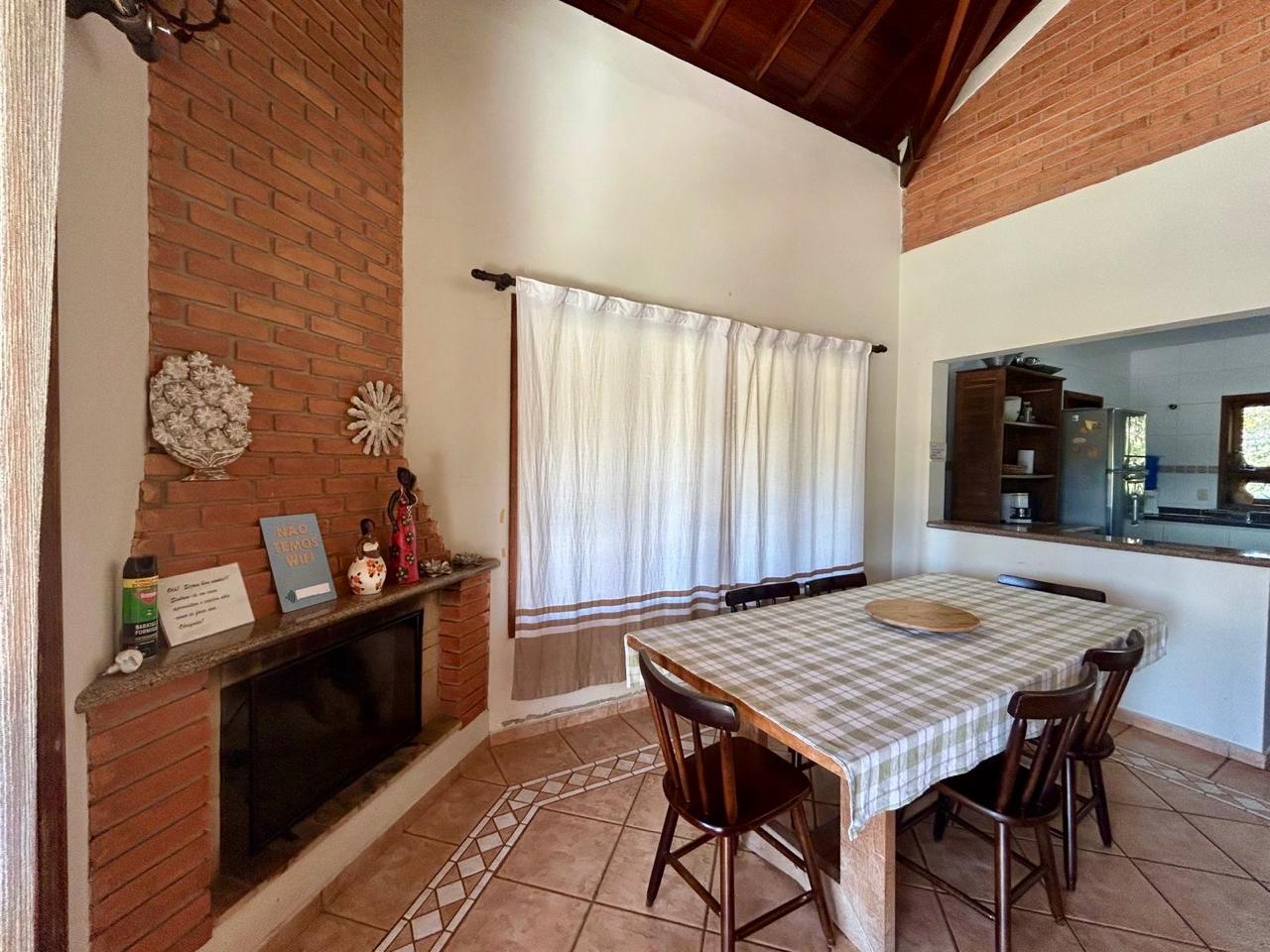 Chácara com 5 dormitórios (3 suítes) à venda, 360m² por R$ 1.200.000 - Boituva/SP