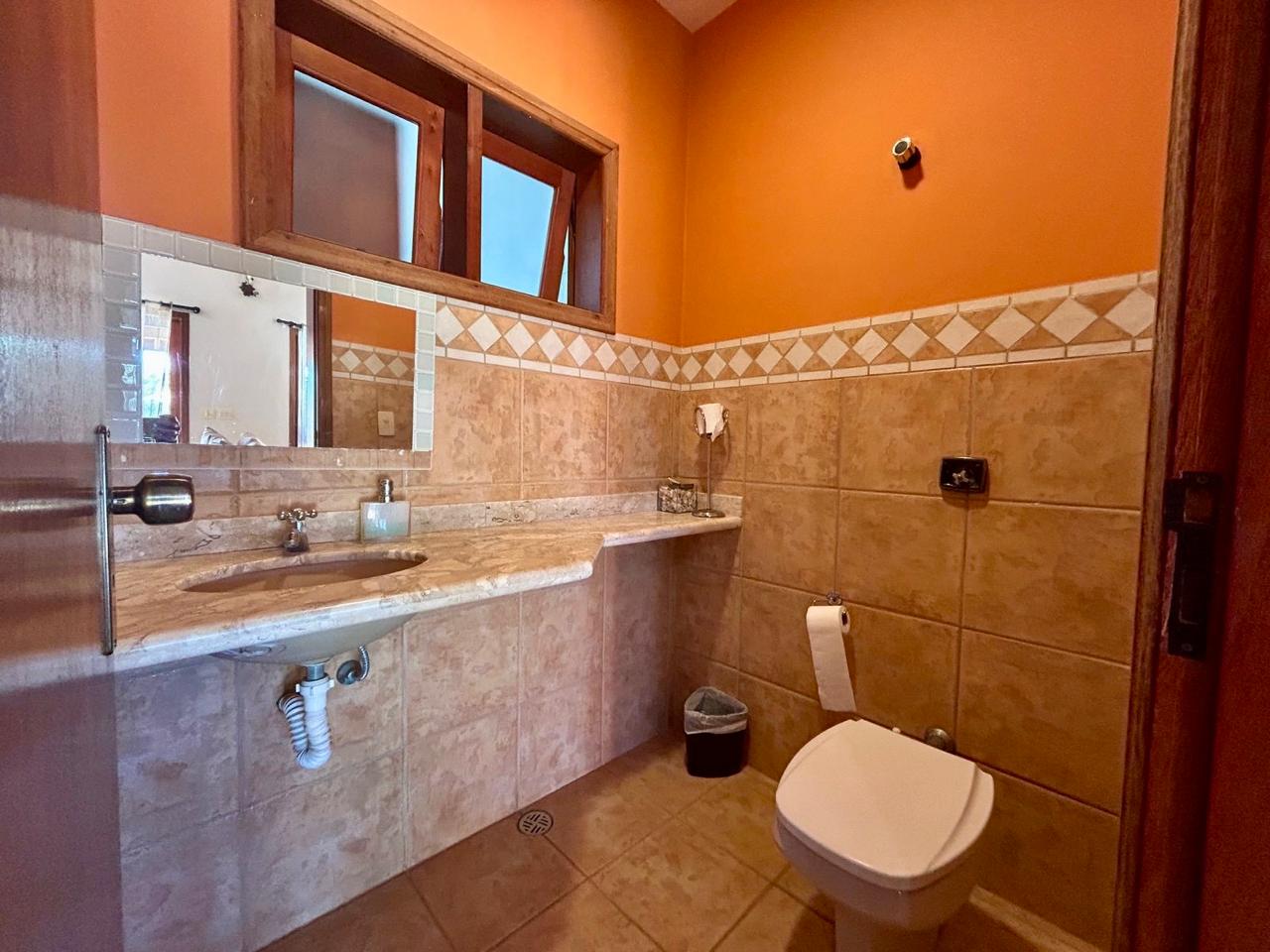 Chácara com 5 dormitórios (3 suítes) à venda, 360m² por R$ 1.200.000 - Boituva/SP