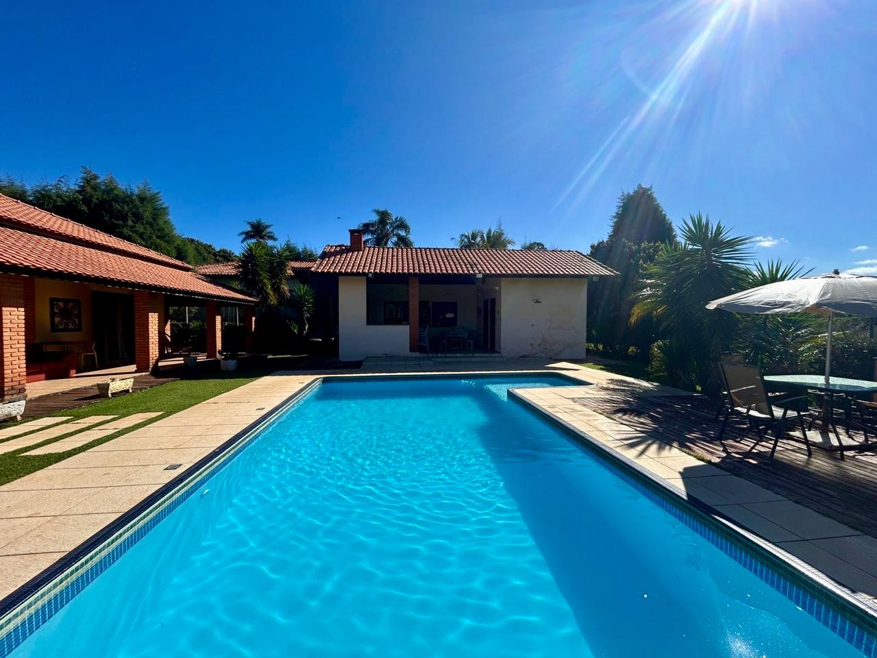 Chácara com 5 dormitórios (3 suítes) à venda, 360m² por R$ 1.200.000 - Boituva/SP