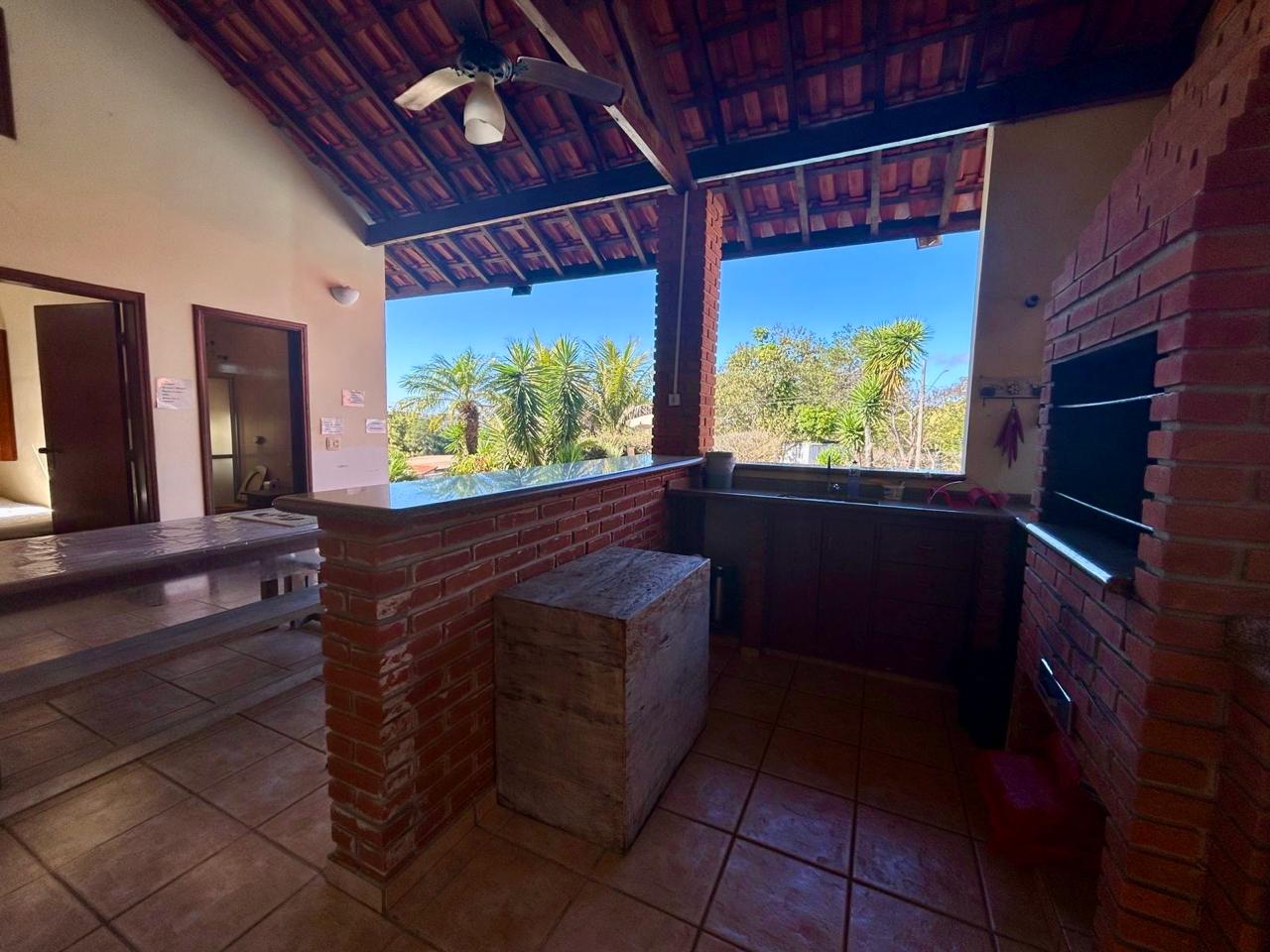 Chácara com 5 dormitórios (3 suítes) à venda, 360m² por R$ 1.200.000 - Boituva/SP