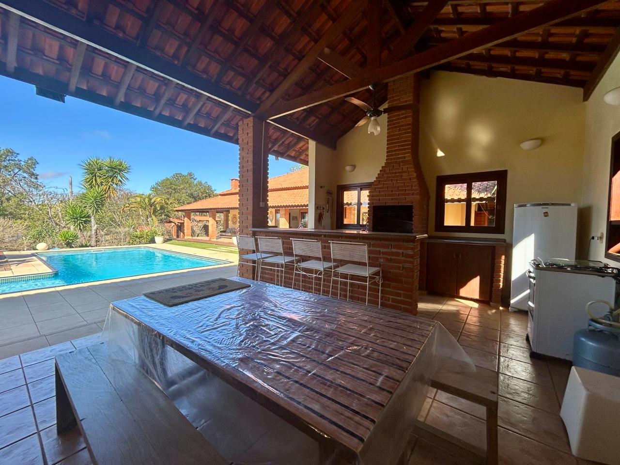 Chácara com 5 dormitórios (3 suítes) à venda, 360m² por R$ 1.200.000 - Boituva/SP