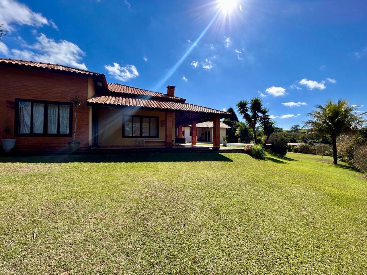 Chácara com 5 dormitórios (3 suítes) à venda, 360m² por R$ 1.200.000 - Boituva/SP