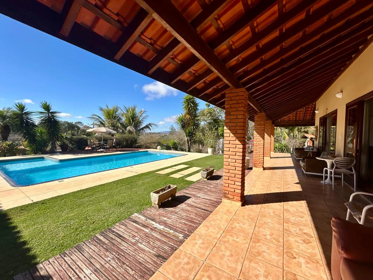 Chácara com 5 dormitórios (3 suítes) à venda, 360m² por R$ 1.200.000 - Boituva/SP