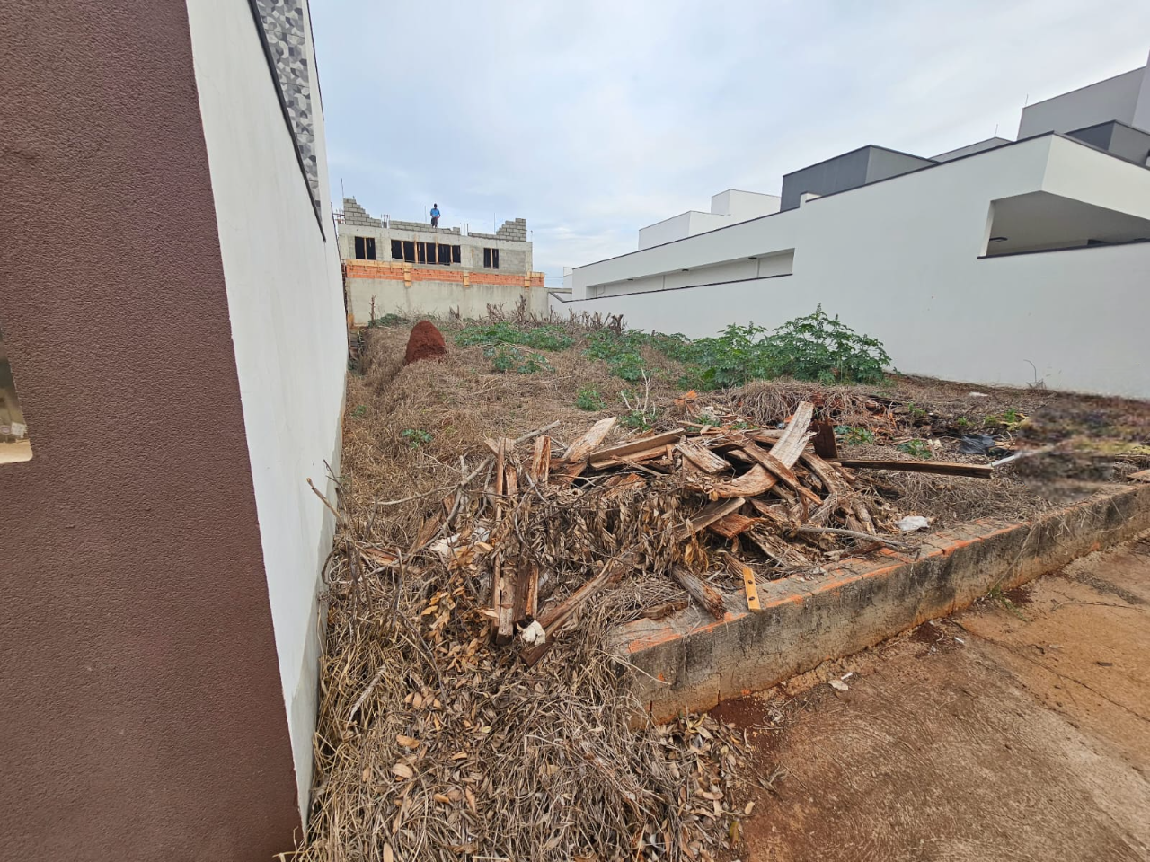 Terreno à venda com 257,67m² por R$ 250.000 - Portal Ville Azaleia - Boituva/SP