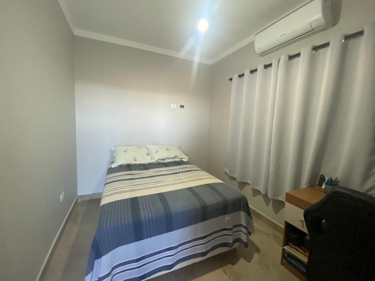 Sobrado à venda com 3 dormitórios por R$ 500.000 - Bairro Faculdade - Boituva/SP