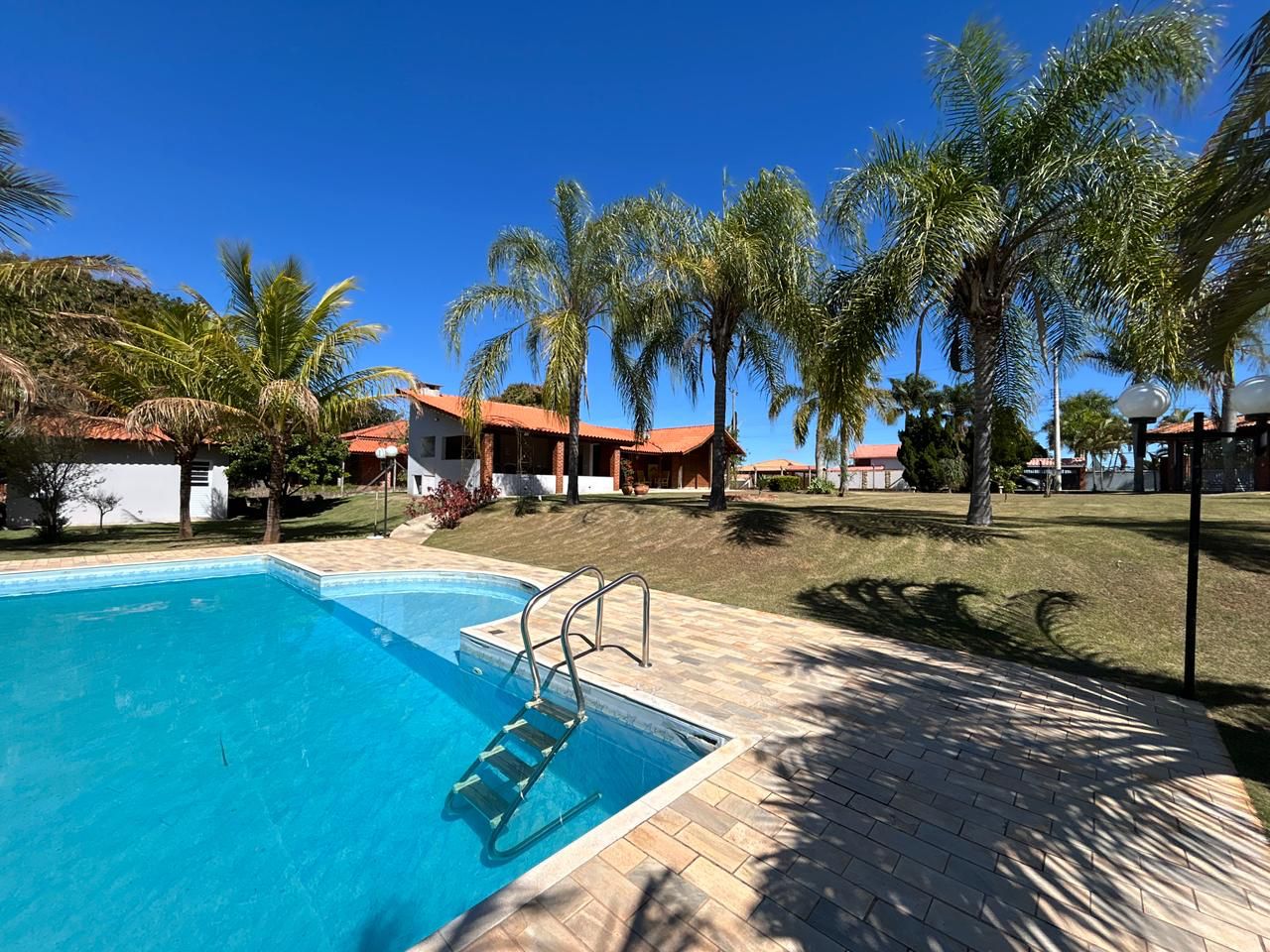 Chácara com 3 dormitórios à venda, 230m² por R$ 799.000 - Condomínio Nova Rheata - Boituva/SP