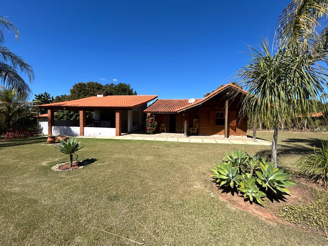 Chácara com 3 dormitórios à venda, 230m² por R$ 799.000 - Condomínio Nova Rheata - Boituva/SP