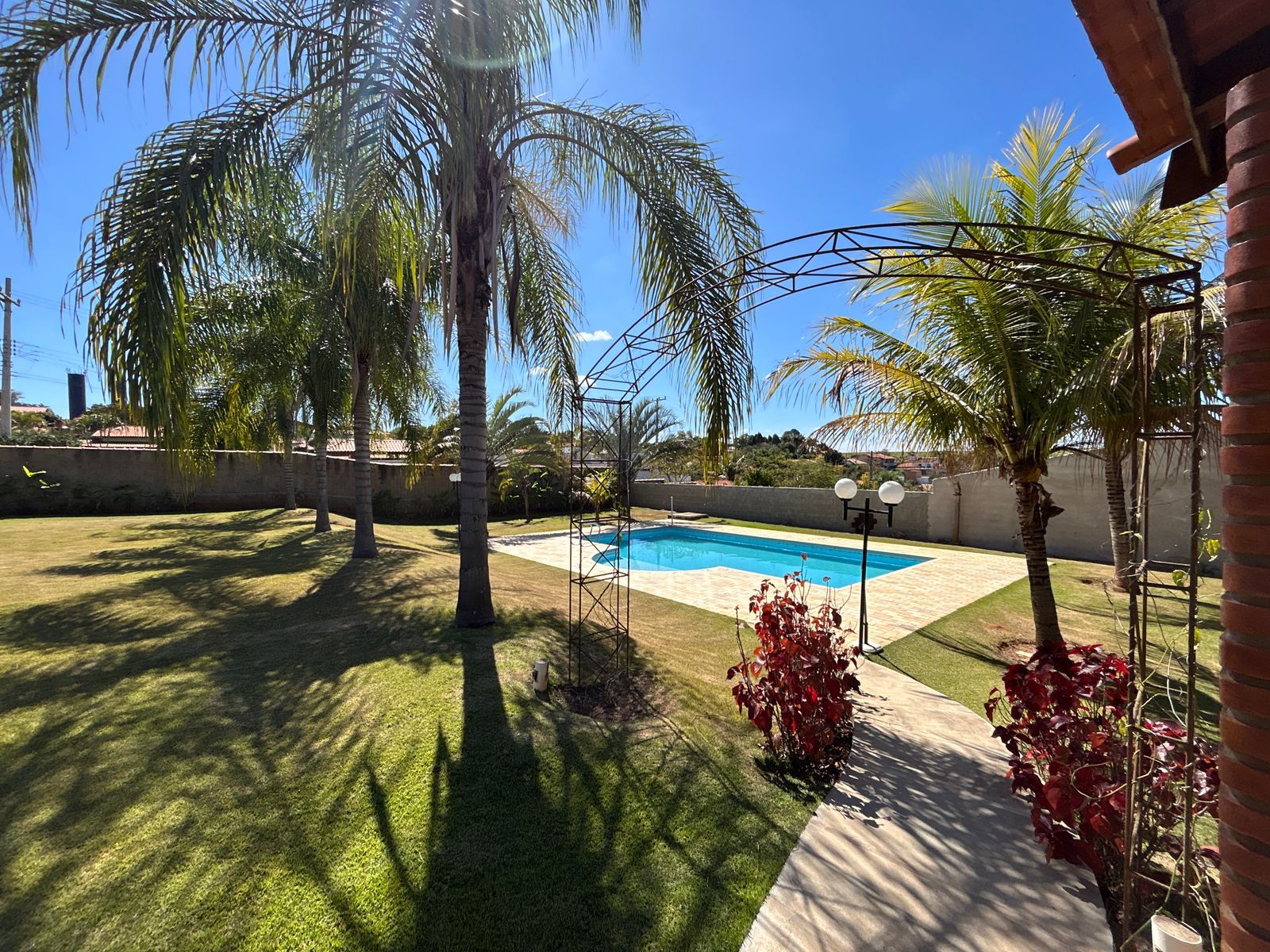 Chácara com 3 dormitórios à venda, 230m² por R$ 799.000 - Condomínio Nova Rheata - Boituva/SP