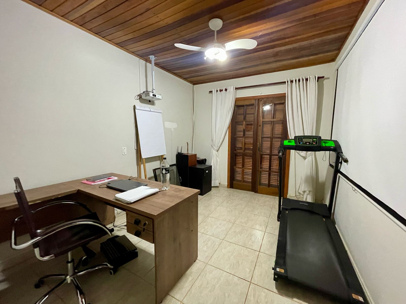 Chácara com 5 dormitórios à venda, 600m² por R$ 1.170.000 - Condomínio Fechado - Boituva/SP