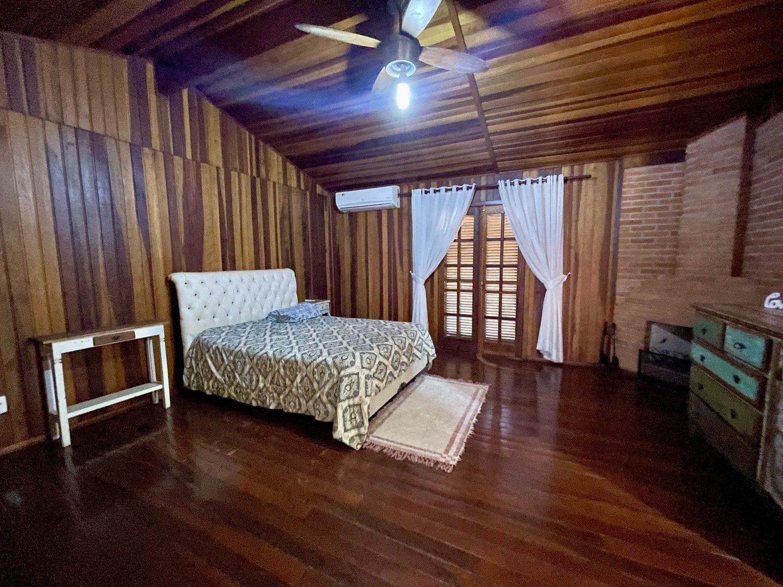Chácara com 5 dormitórios à venda, 600m² por R$ 1.170.000 - Condomínio Fechado - Boituva/SP