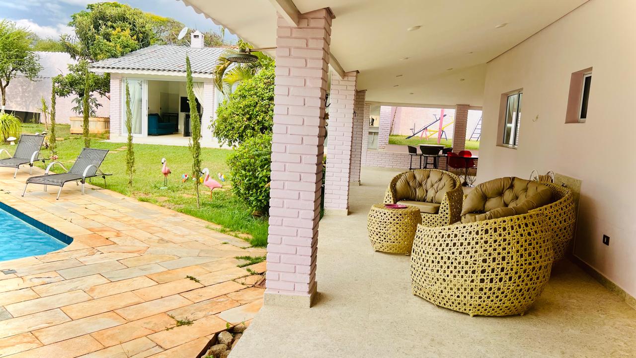 Chácara com 3 dormitórios à venda, 290,72m² por R$ 1.150.000 - Boituva/SP