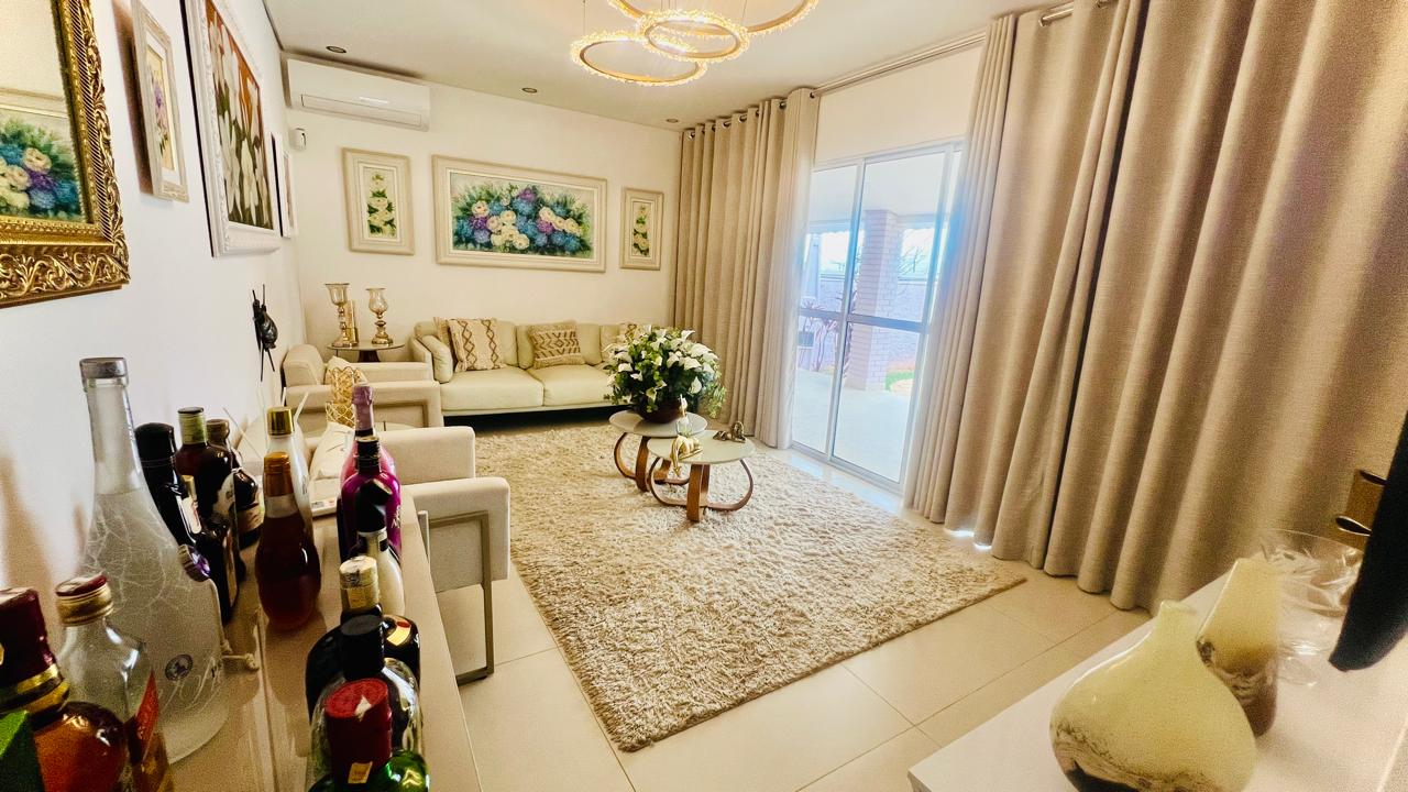 Chácara com 3 dormitórios à venda, 290,72m² por R$ 1.150.000 - Boituva/SP