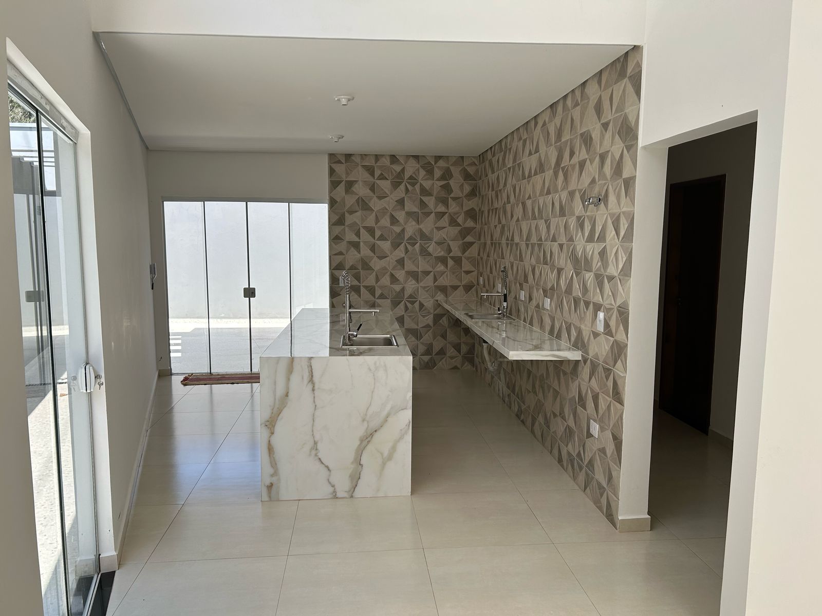 Casa com 3 suítes à venda, 165m² construída por R$ 744.000 – Bairro Campo Verde – Boituva/SP